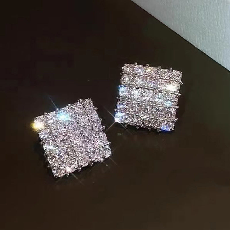 Stunning Earring for Daily Wear
