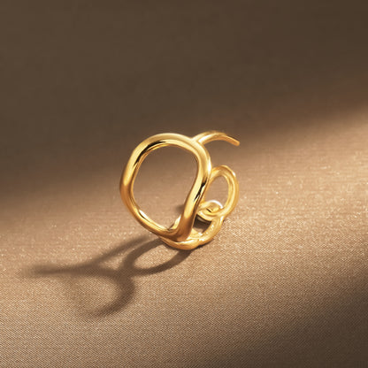 Classic Gold Bracelet with Timeless Appeal