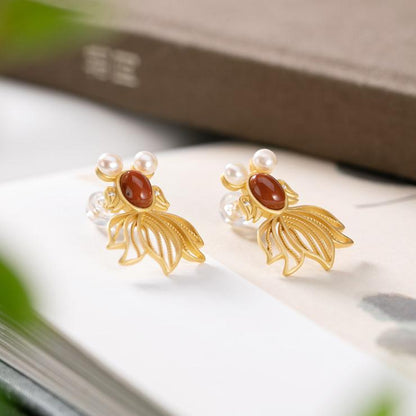Romantic Silver Earring for Special Moments