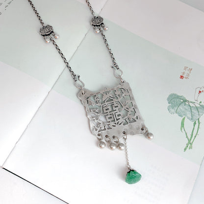 Romantic Silver Necklace for Special Moments