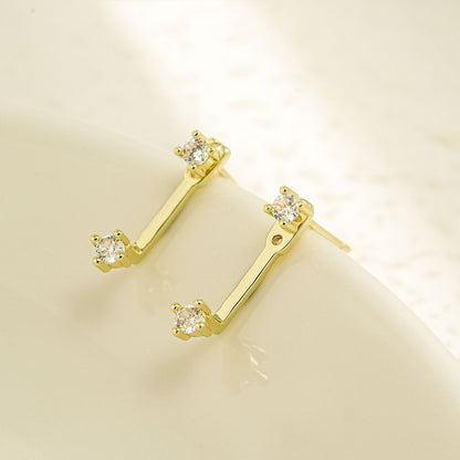 Classic Gold Earring with Timeless Appeal