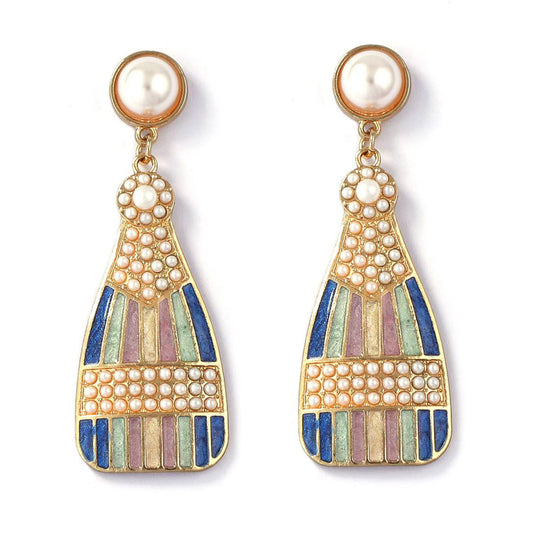 Charming Piece for Any Occasion