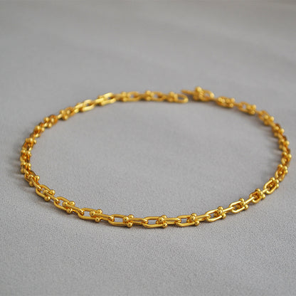 Classic Gold Necklace with Timeless Appeal