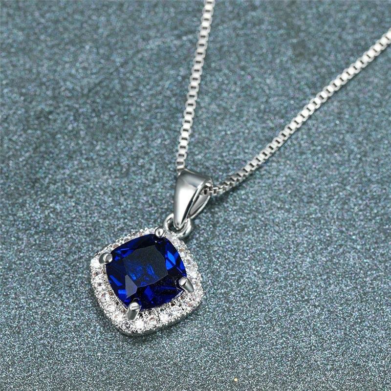 Classic Chain with Timeless Appeal