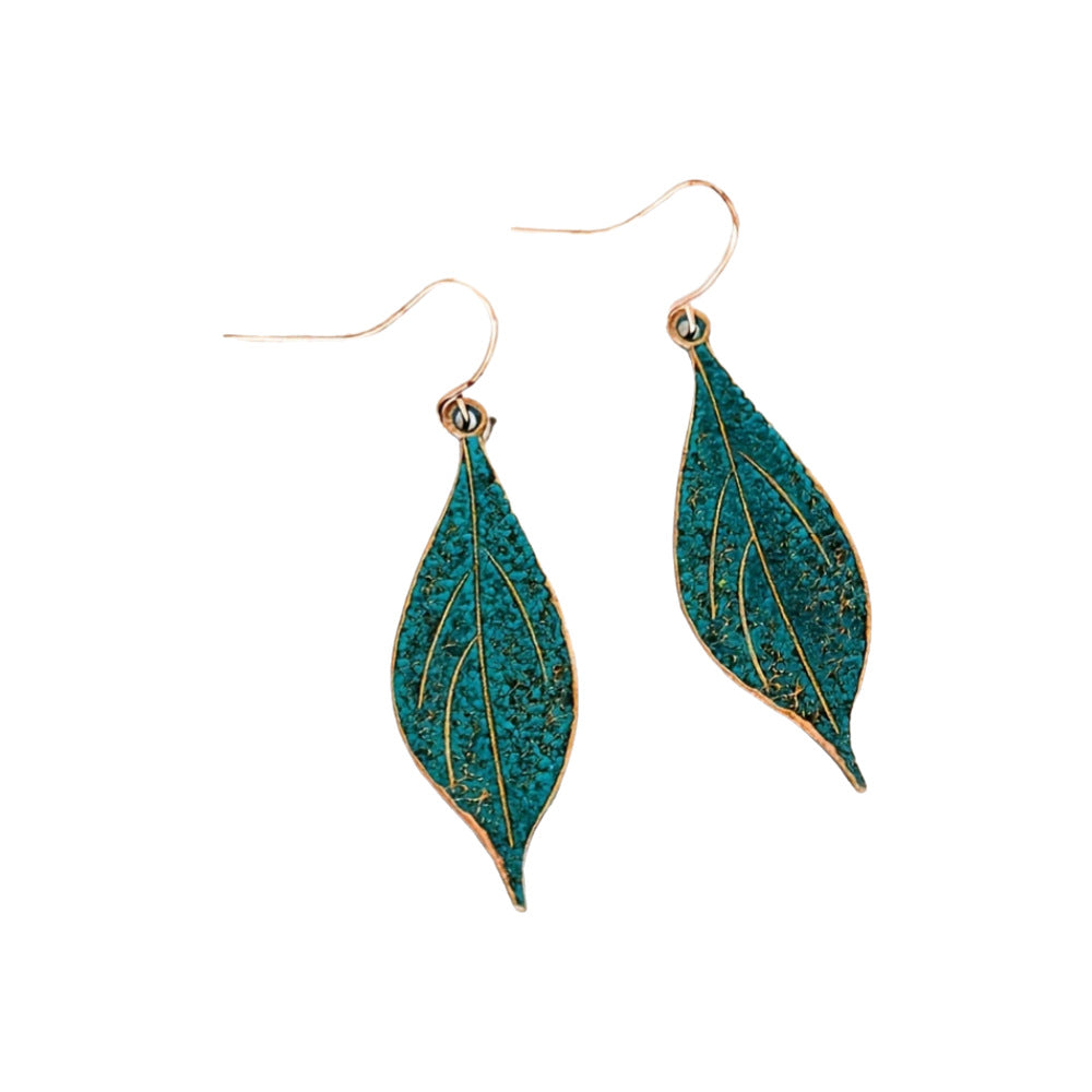 Classic Gold Earring with Timeless Appeal