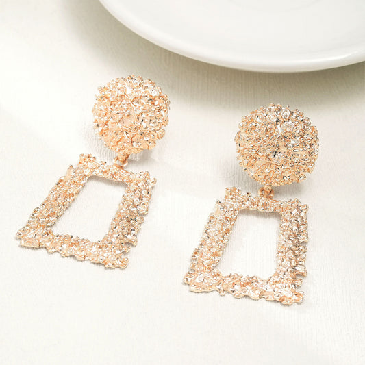 Stunning Gold Earring for Daily Wear