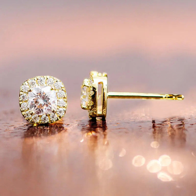 Charming Earring for Any Occasion