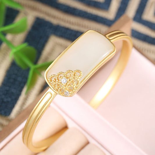 Beautiful Silver Bracelet with Unique Style