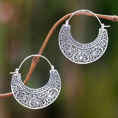Charming Earring for Any Occasion