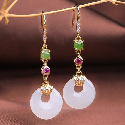 Charming Silver Earring for Any Occasion