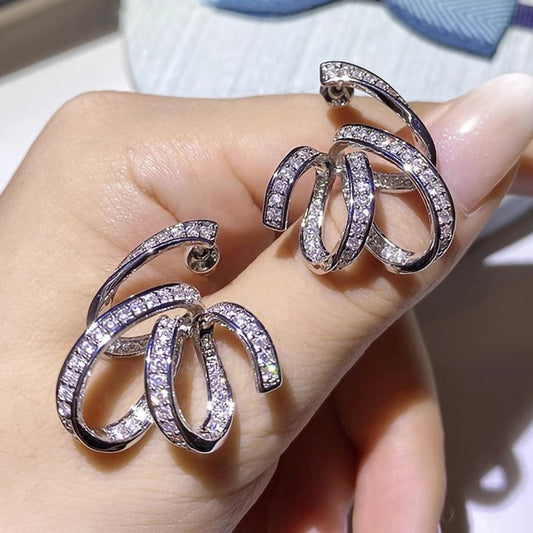 Charming Earring for Any Occasion