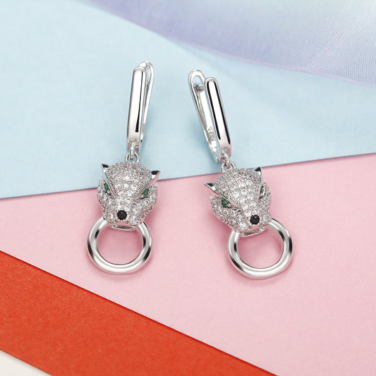 Charming Earring for Any Occasion