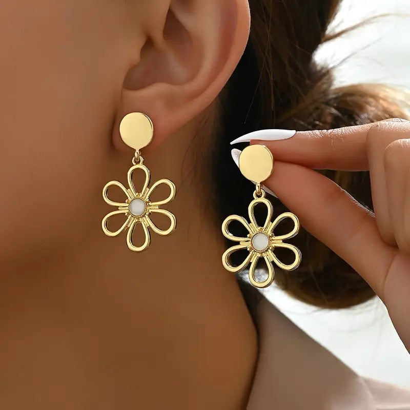 Stunning Earring for Daily Wear