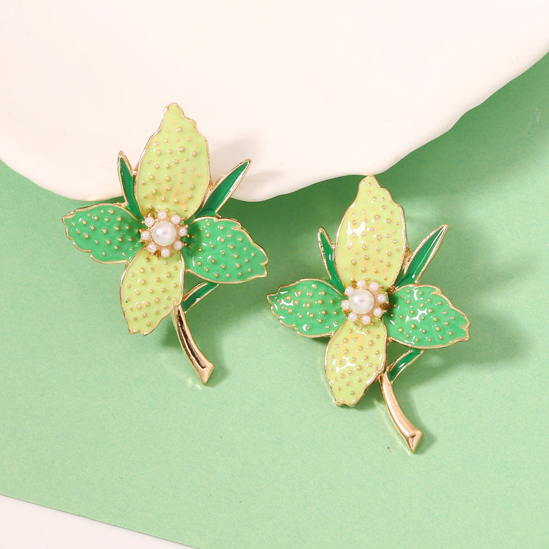 Classic Earring with Timeless Appeal