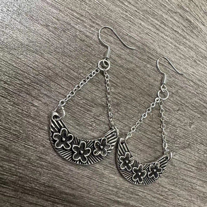 Romantic Earring for Special Moments