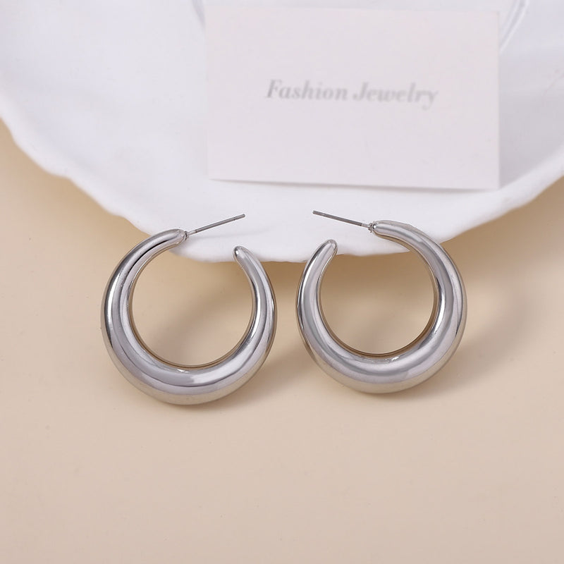Classic Earring with Timeless Appeal