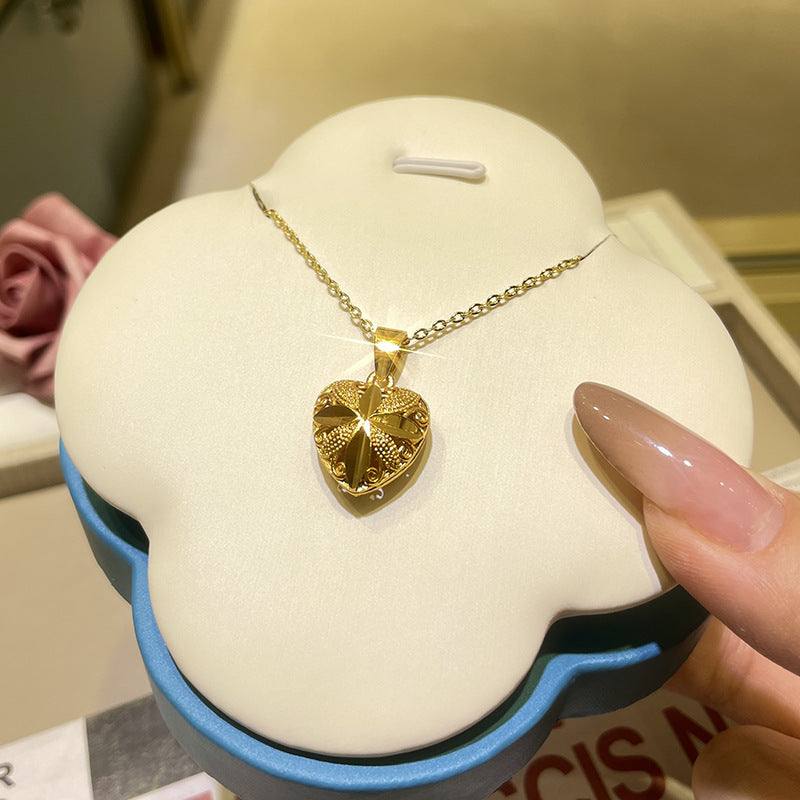 Charming Piece for Any Occasion