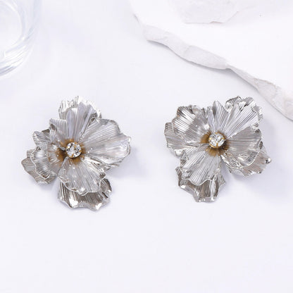 Classic Earring with Timeless Appeal