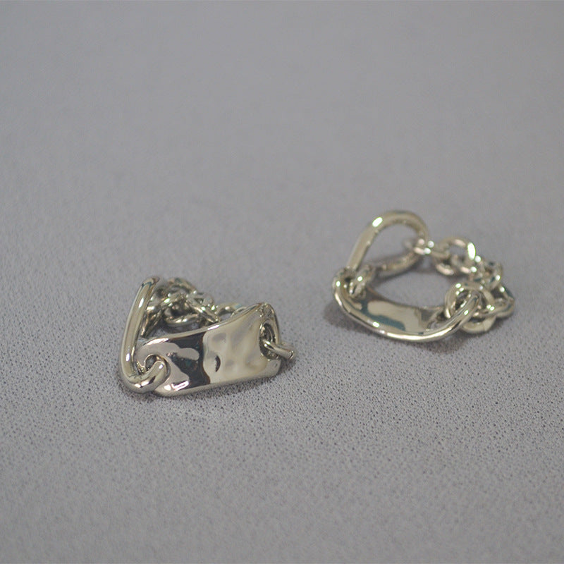 Classic Gold Ring with Timeless Appeal