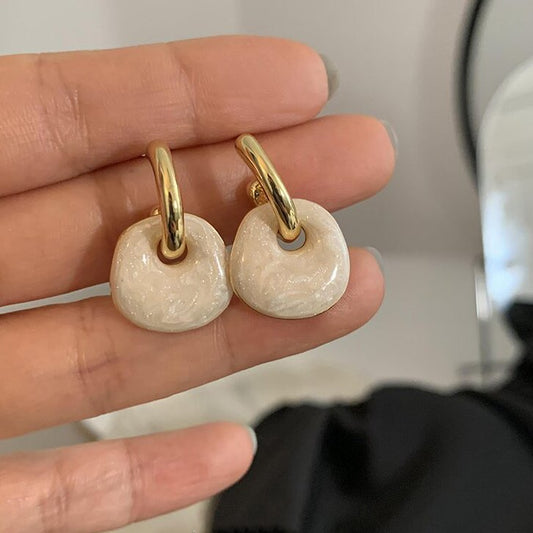 Charming Earring for Any Occasion