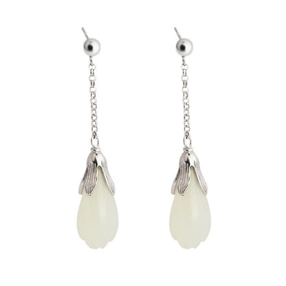 Romantic Silver Earring for Special Moments