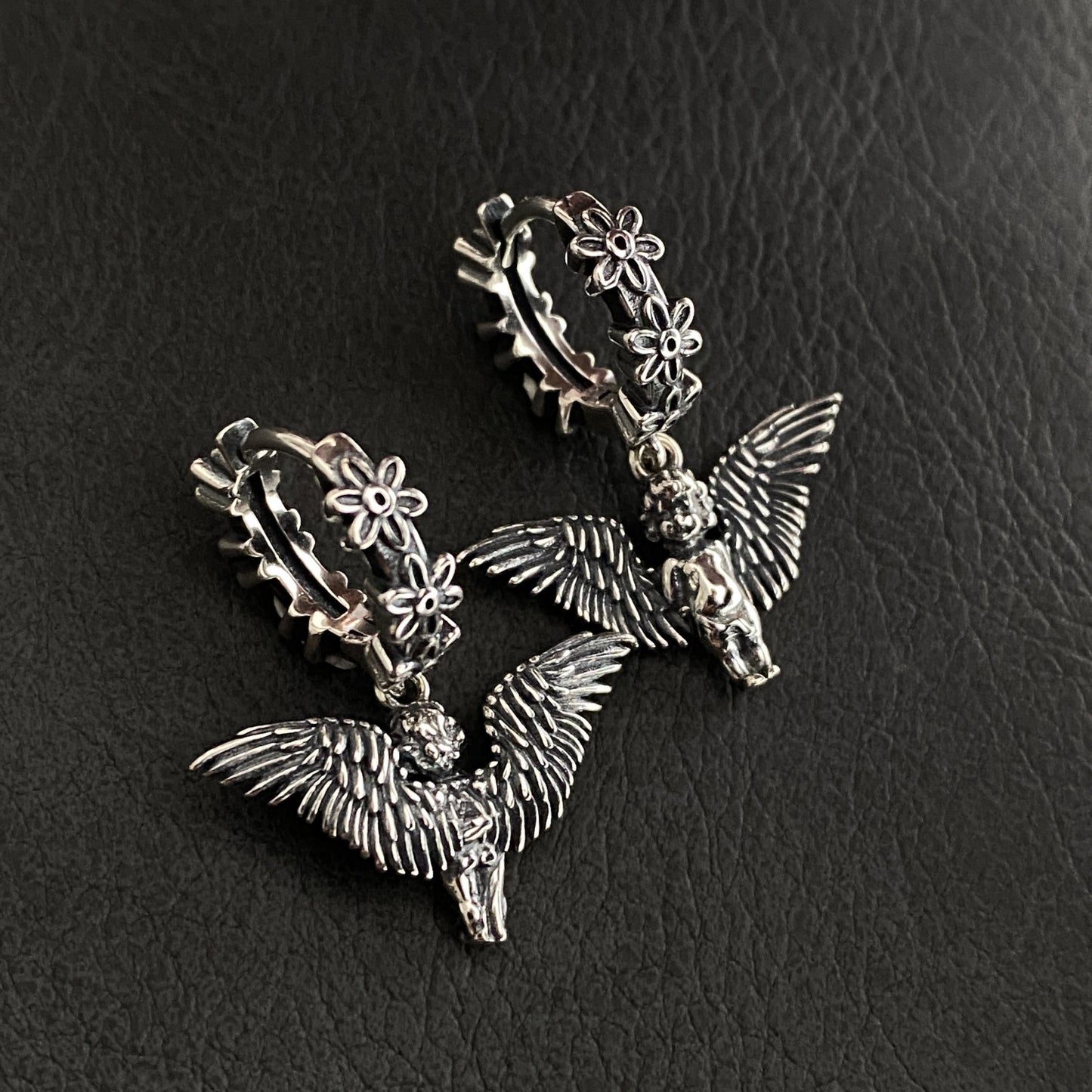 Charming Earring for Any Occasion