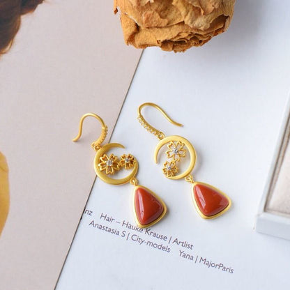 Romantic Gold Earring for Special Moments