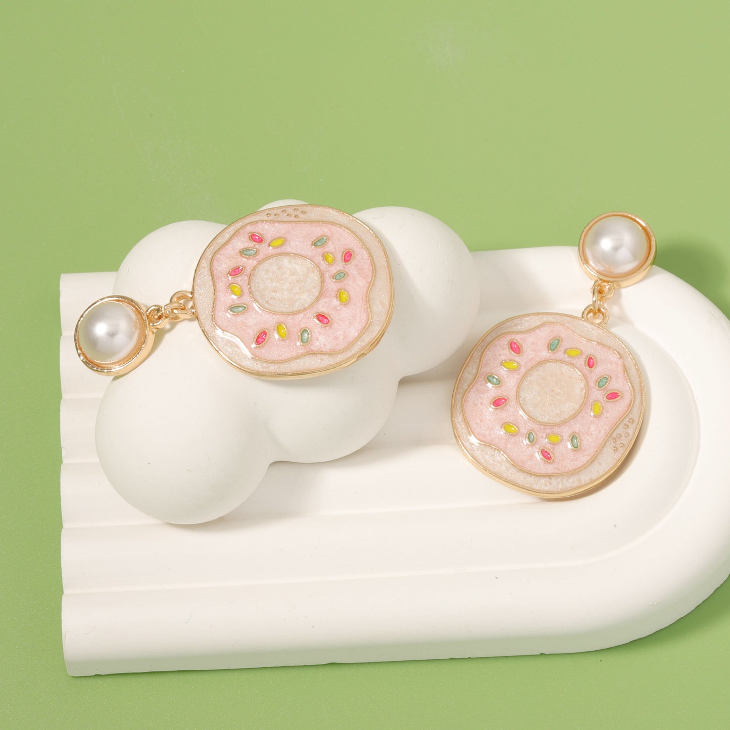 Charming Earring for Any Occasion