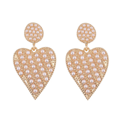 Romantic Pearl Earring for Special Moments
