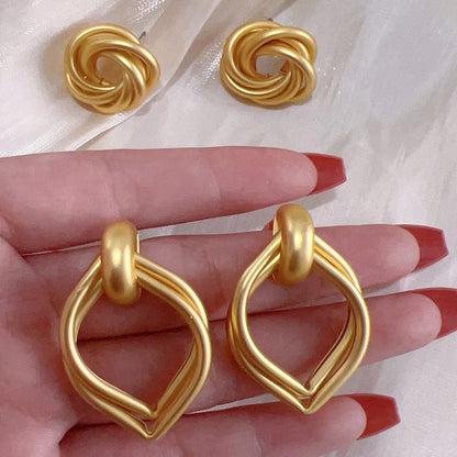 Romantic Earring for Special Moments