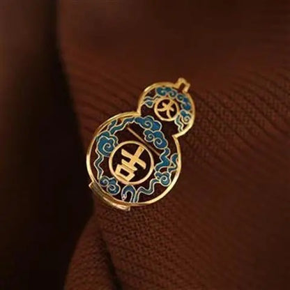 Charming Piece for Any Occasion