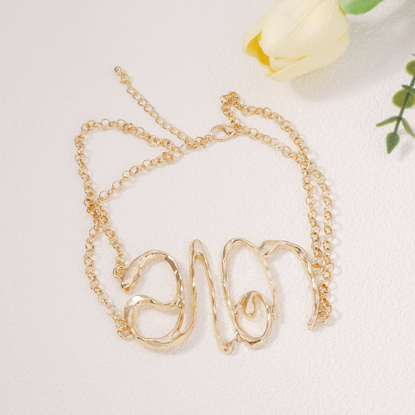 Romantic Chain for Special Moments