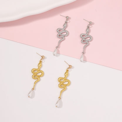 Stunning Pearl Earring for Daily Wear