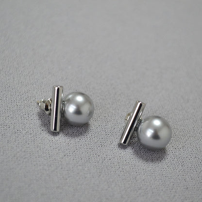 Romantic Silver Earring for Special Moments