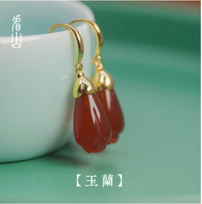 Classic Gold Piece with Timeless Appeal