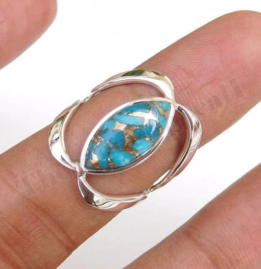 Charming Piece for Any Occasion