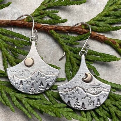 Charming Earring for Any Occasion