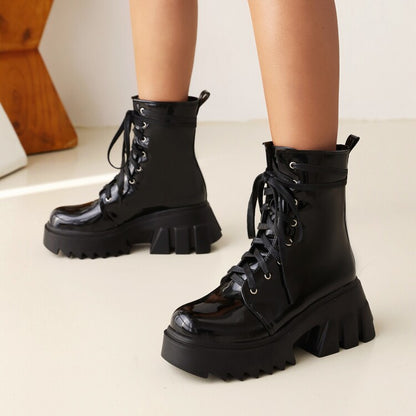 Graceful Orthopedic Boots for Modern Look