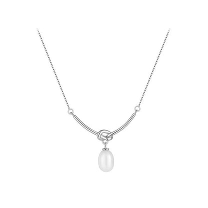 Romantic Pearl Necklace for Special Moments