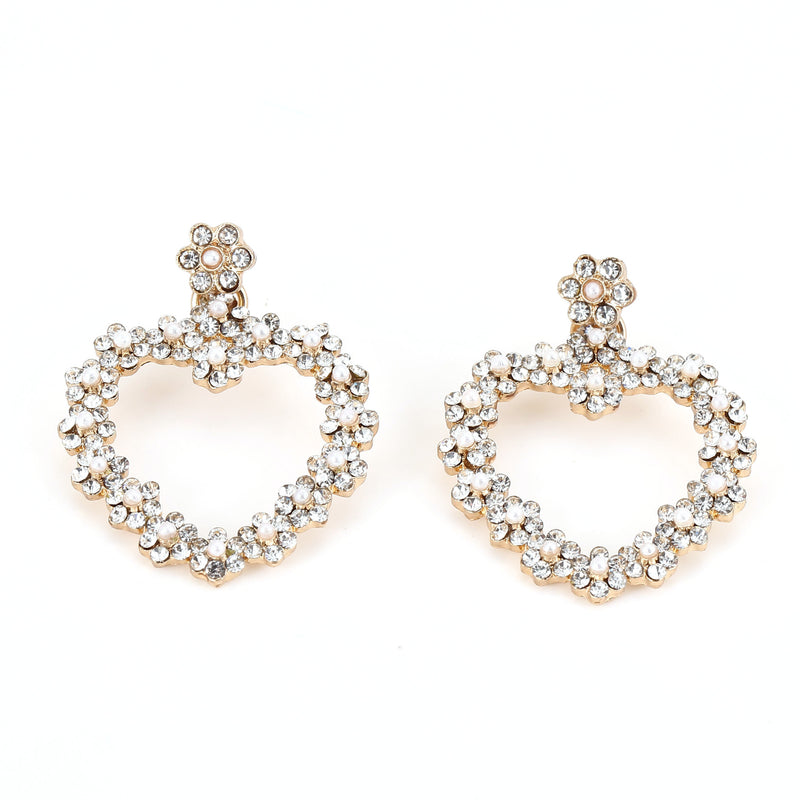 Charming Earring for Any Occasion