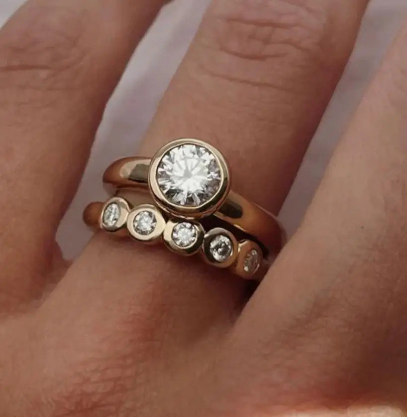 Beautiful Set with Unique Style