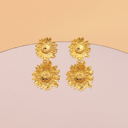 Vintage Handmade Gold Earring