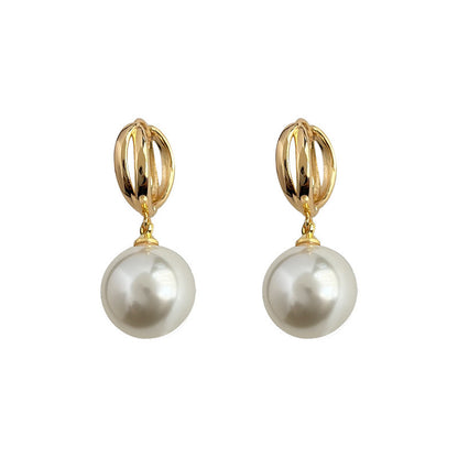Romantic Pearl Earring for Special Moments