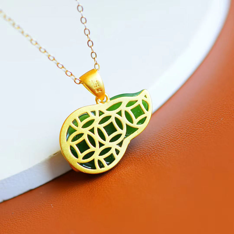 Charming Gold Necklace for Any Occasion