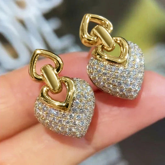 Charming Piece for Any Occasion