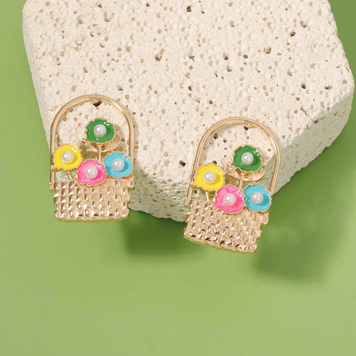 Charming Piece for Any Occasion