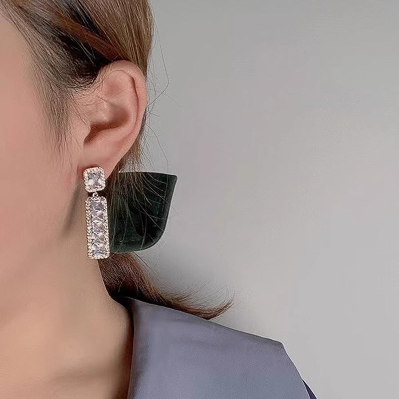 Elegant Earring for Every Occasion