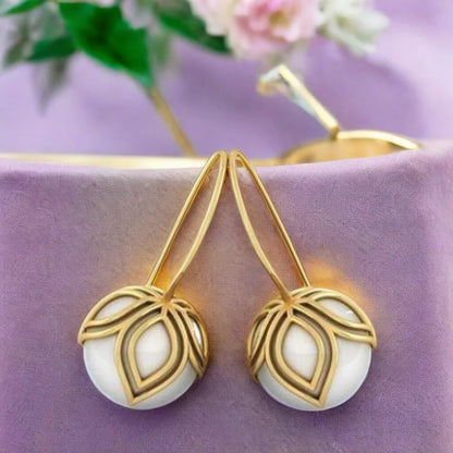 Elegant Gold Earring for Every Occasion