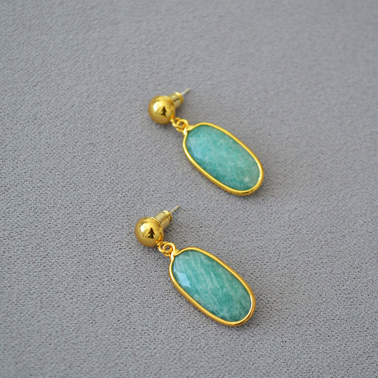 Elegant Gold Earring for Every Occasion