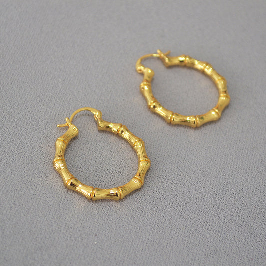 Beautiful Gold Earring with Unique Style